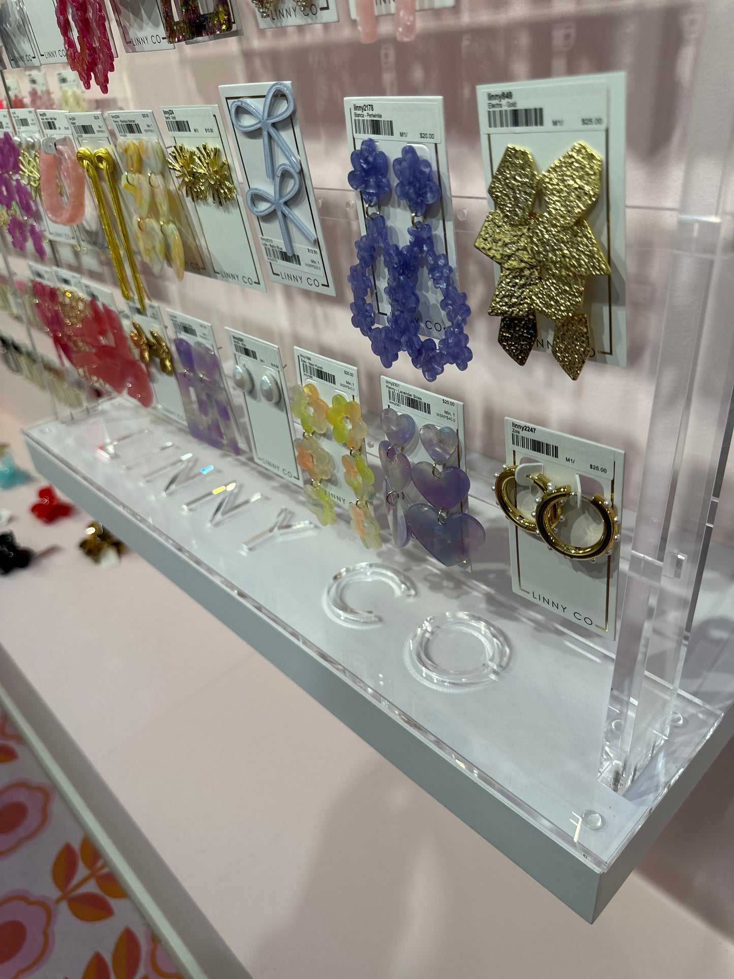Display - Glam Collection Fixture - $55