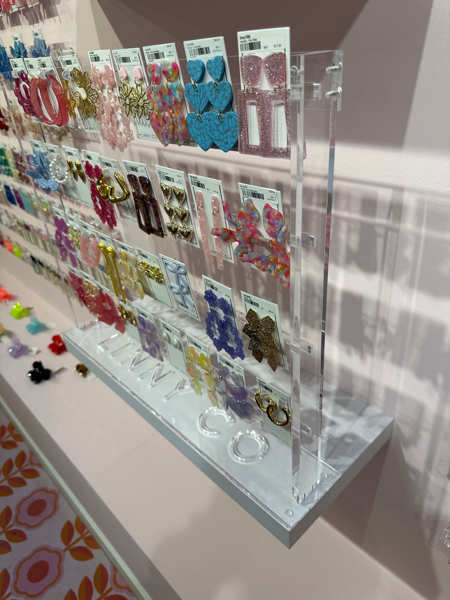 Display - Glam Collection Fixture - $55