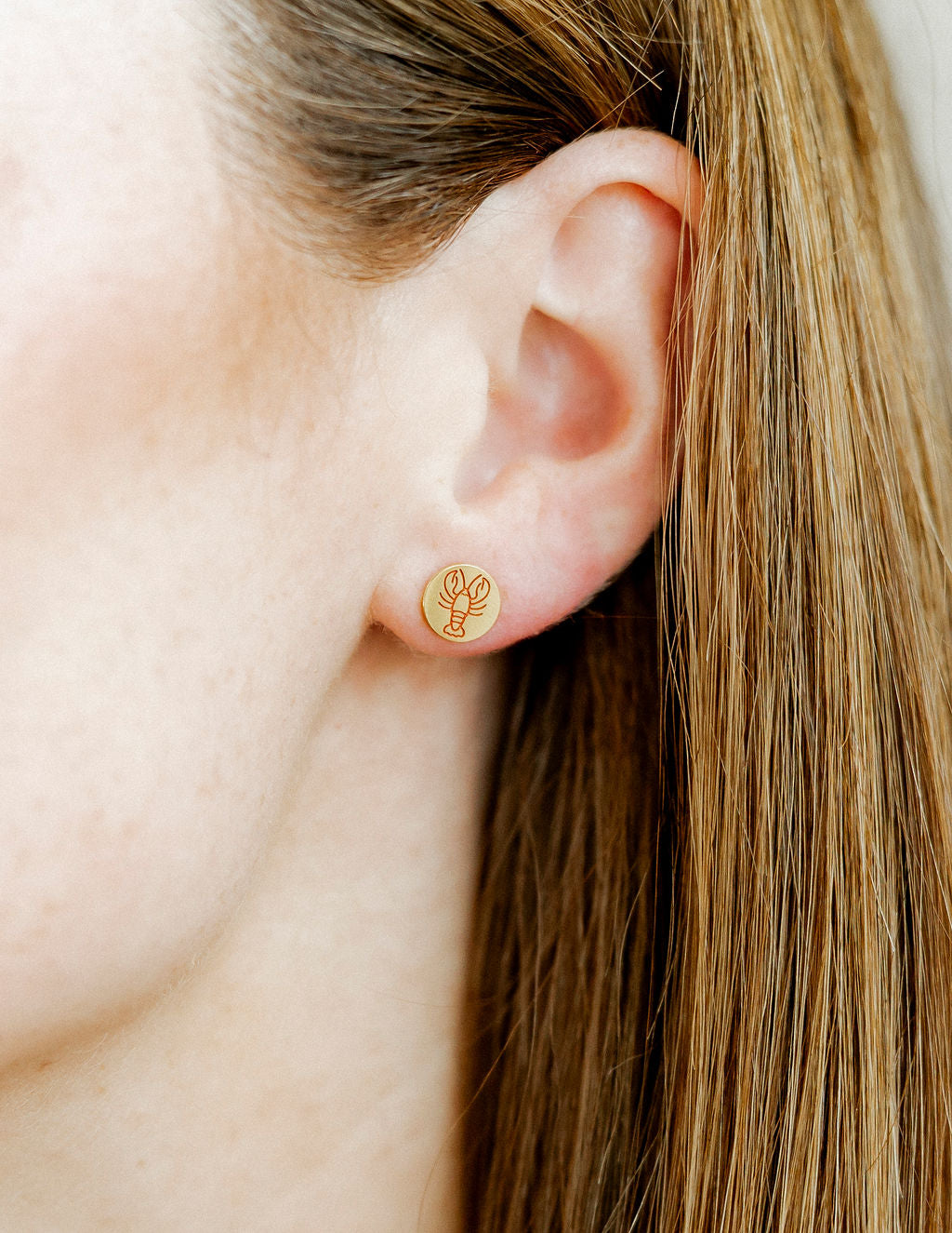 Screwback Stud Earrings - Lobster