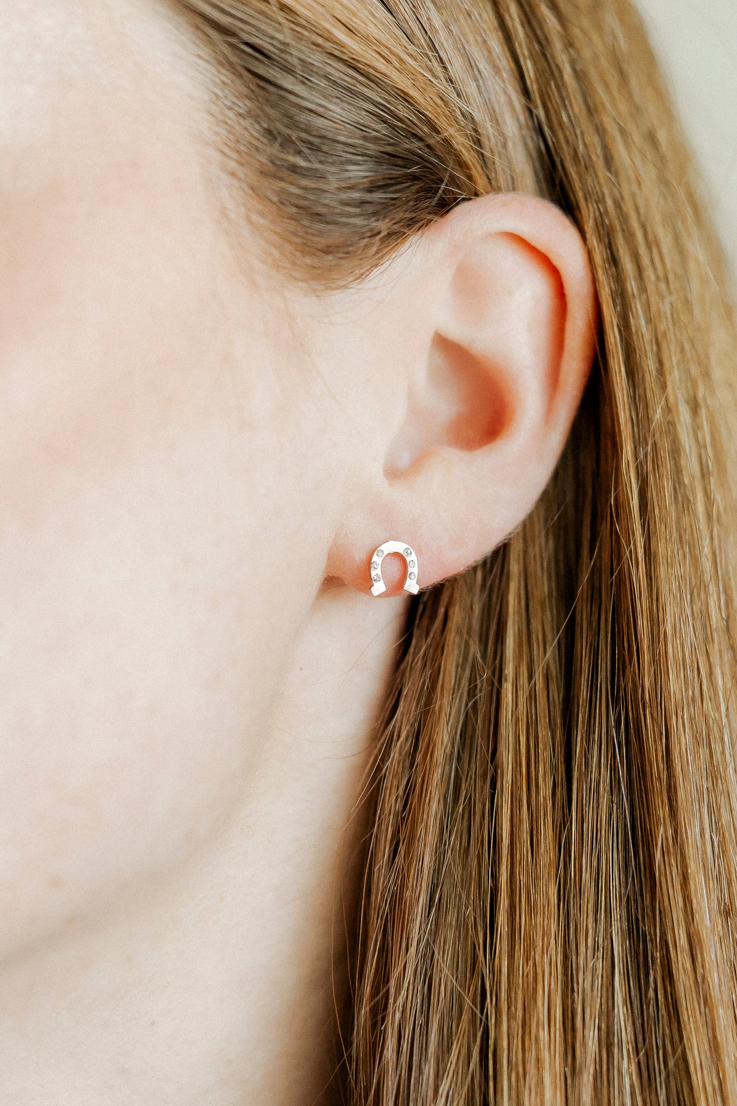 Screwback Stud Earrings - Horseshoe Silver