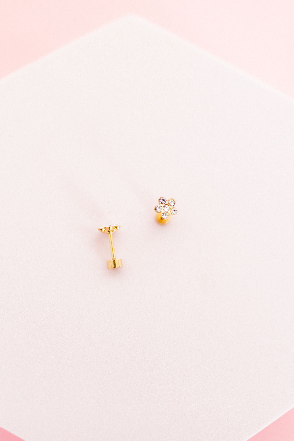 Screwback Stud Earrings - Lyla Flower Clear