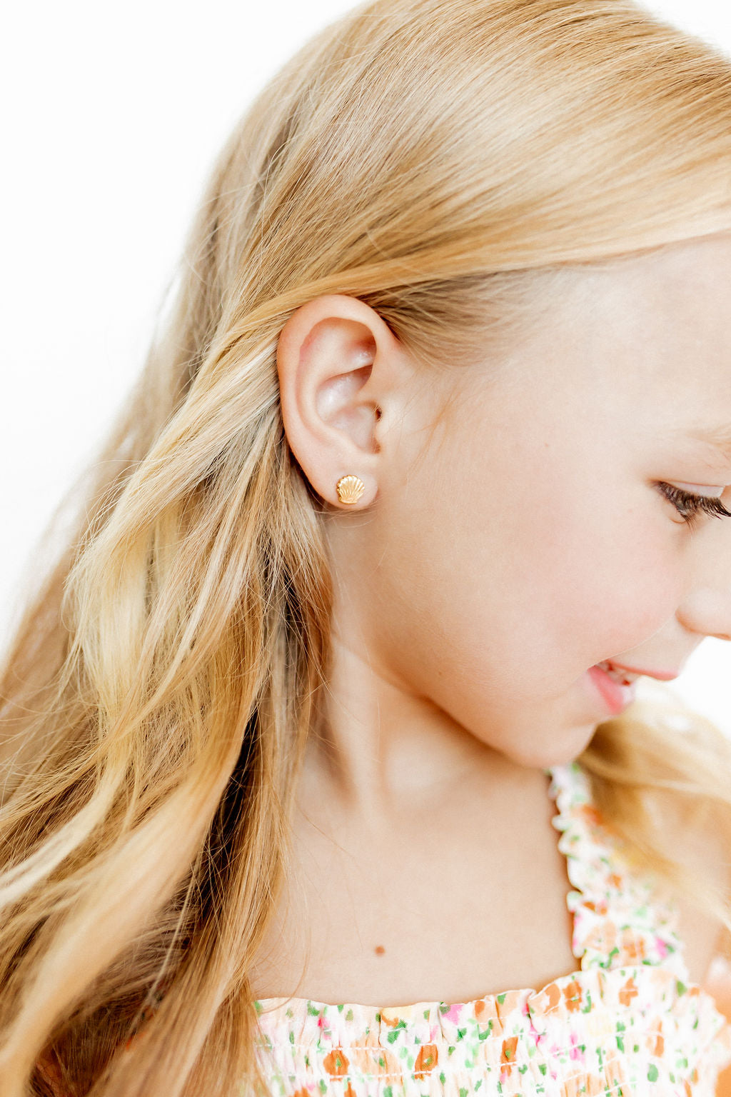 Screwback Stud Earrings - Marina Shell