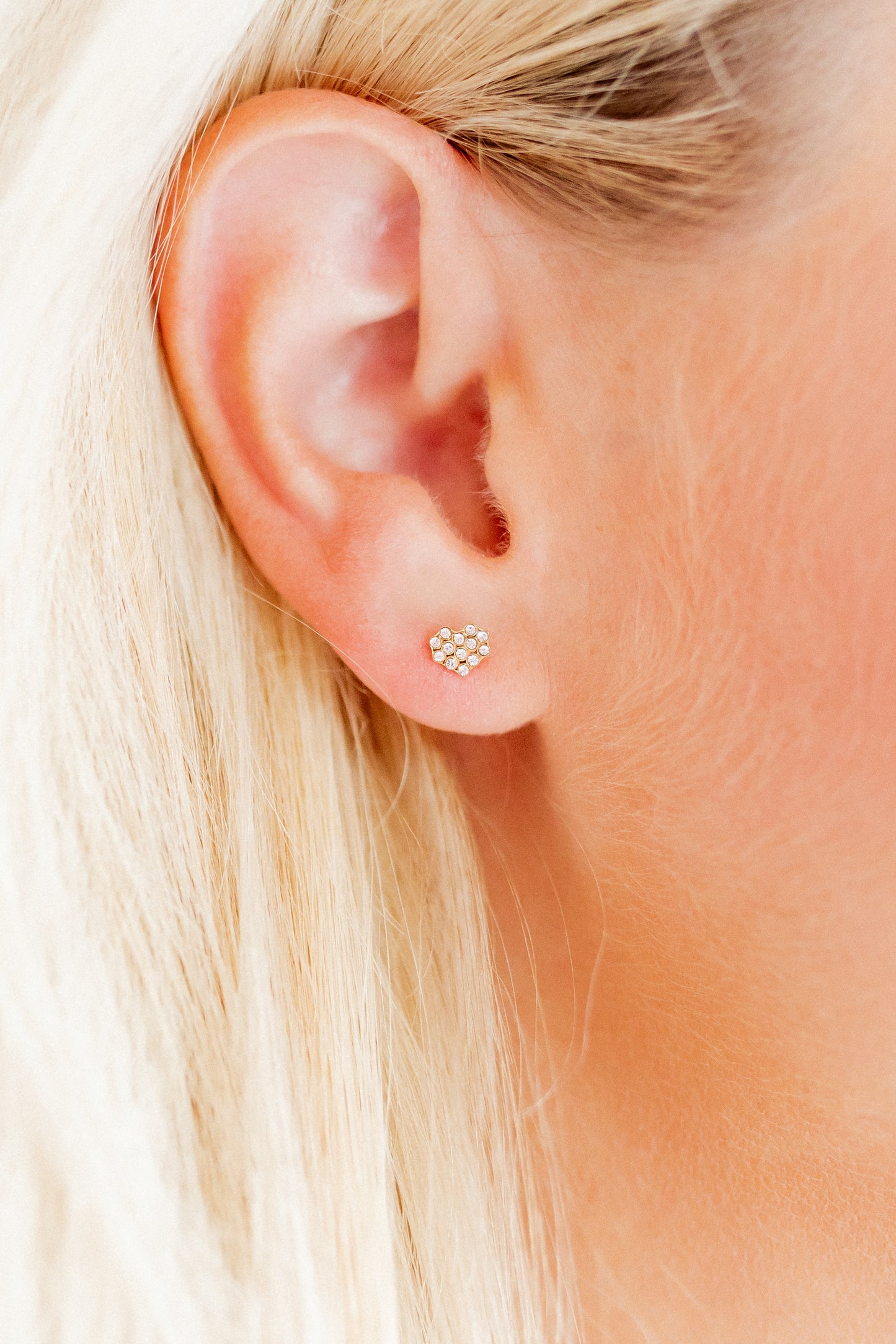 Screwback Stud Earrings - Leo Clear