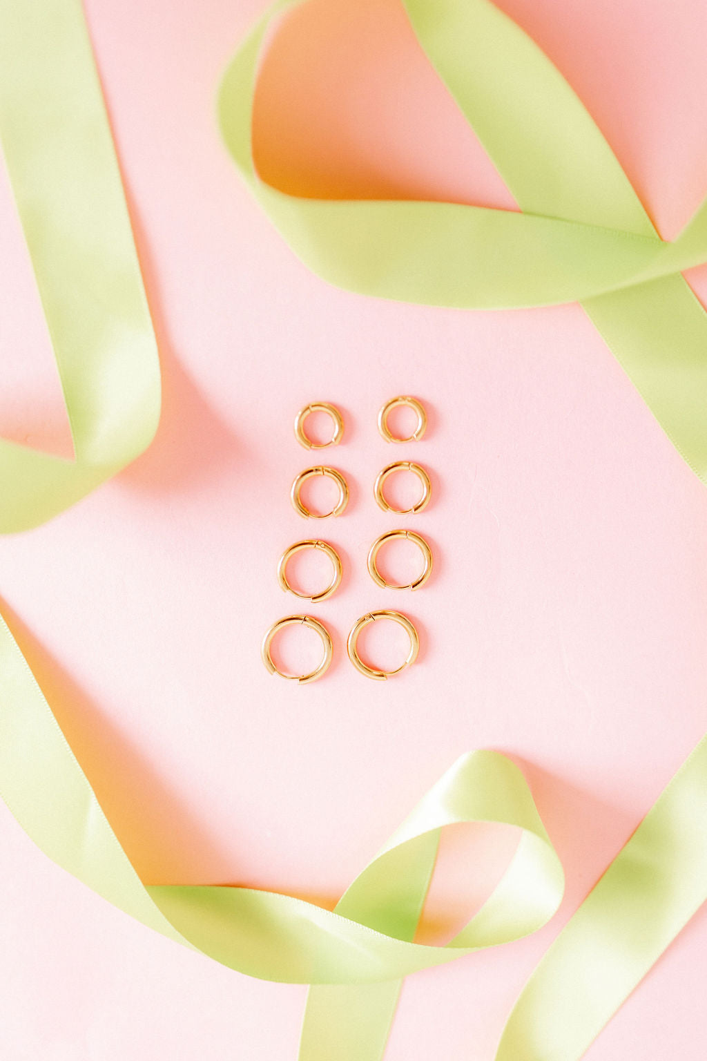 Huggie Earrings - Scarlett Hoop Gold 10mm