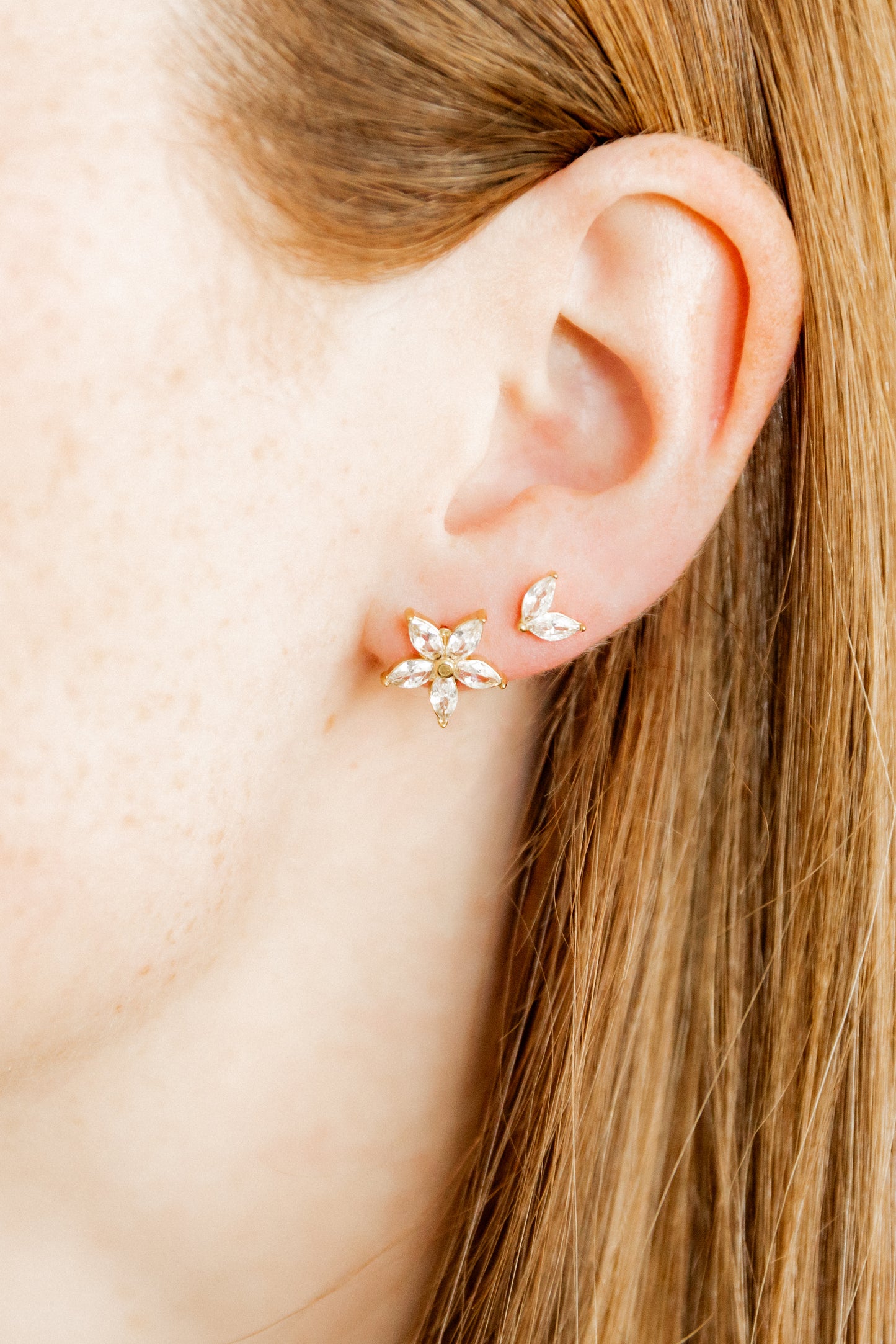 Screwback Stud Earrings - Lily Flower