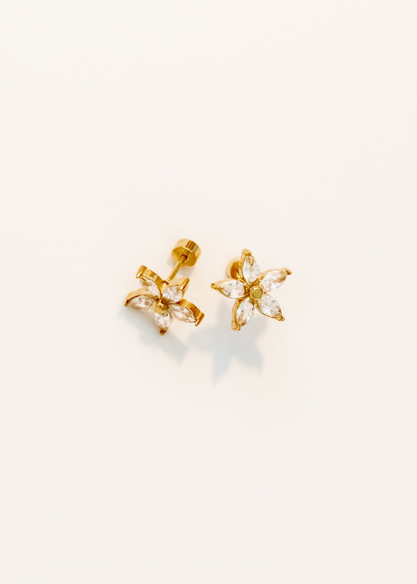 Screwback Stud Earrings - Lily Flower
