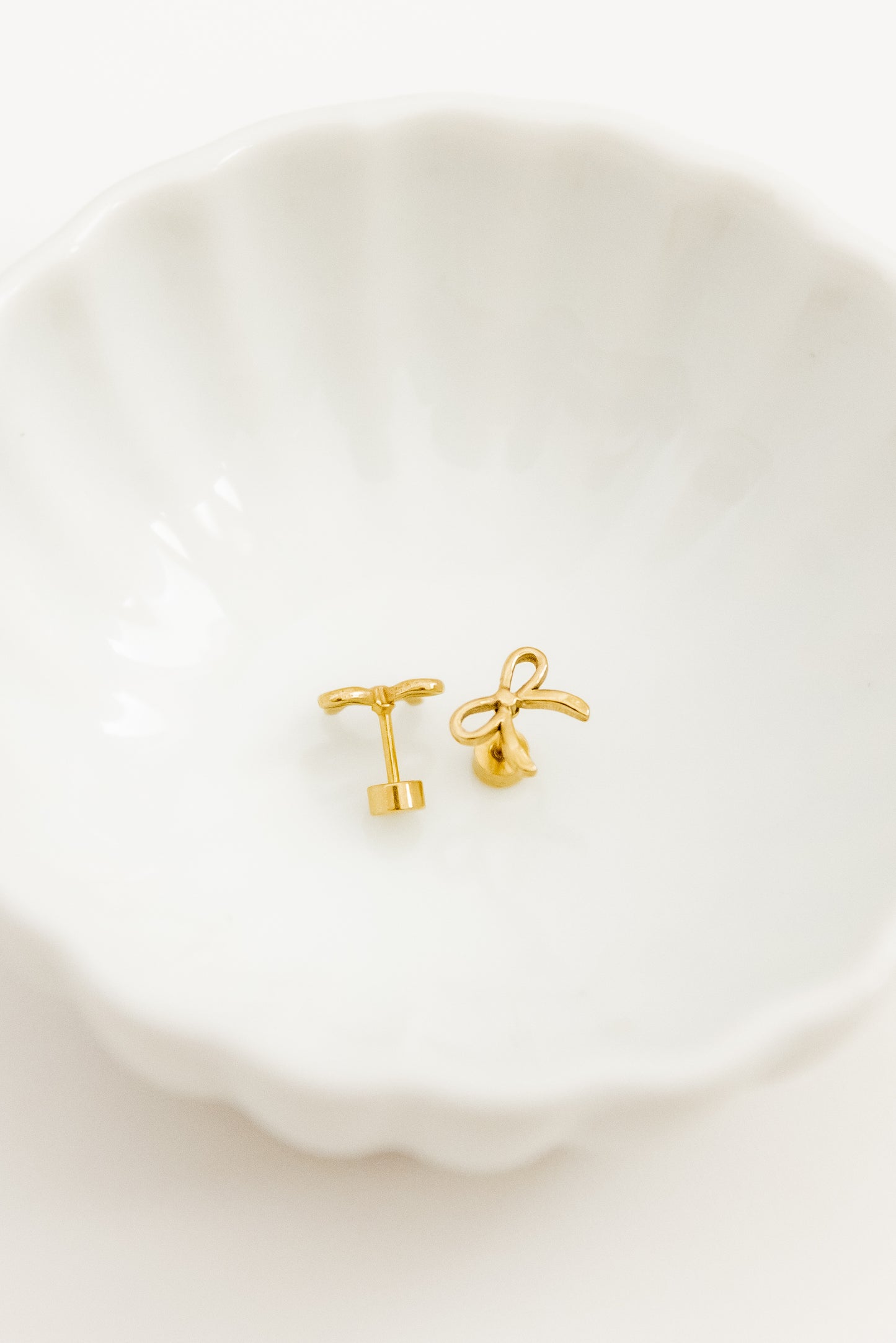 Screwback Stud Earrings - Sadie Bow Gold