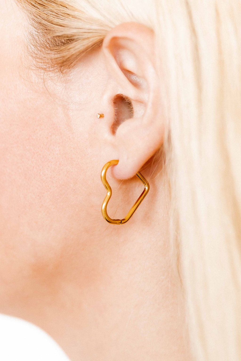 Huggie Earrings - Caden Heart Gold