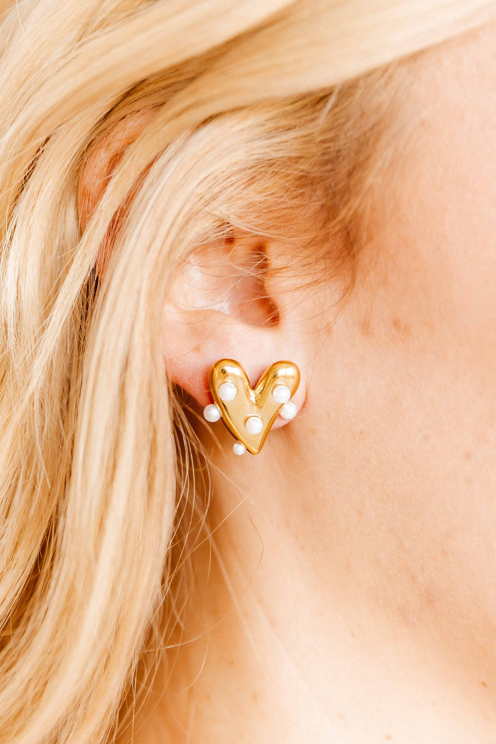 Bristol Heart Pearl Earrings