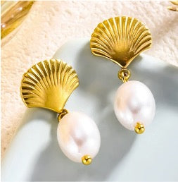 Mary Jean Shell Pearl Earrings