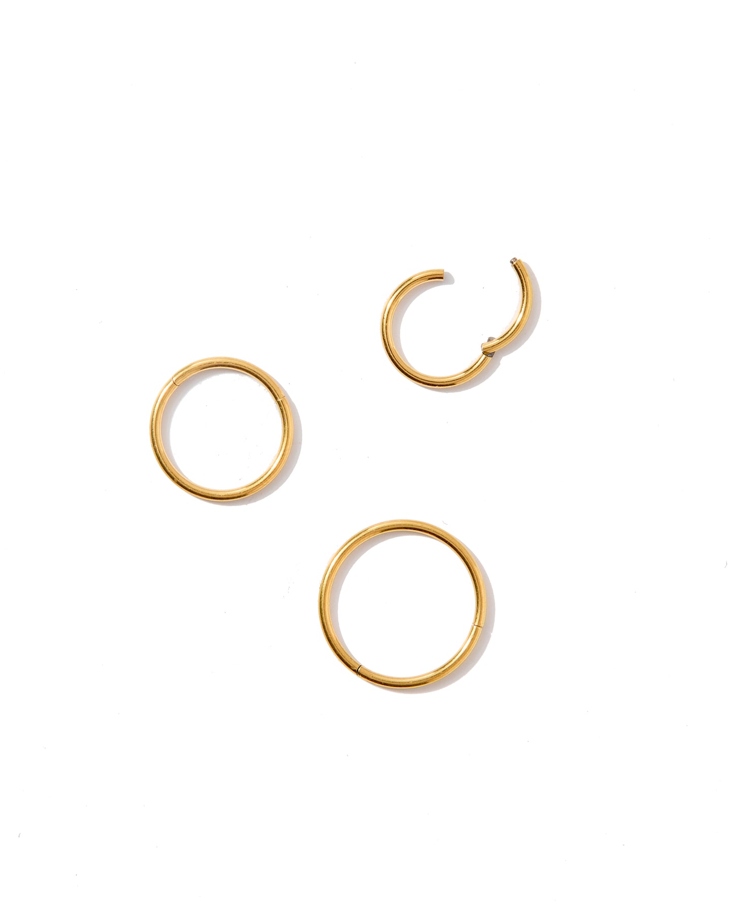 Huggie Infinity Hoop Earrings - Ava Gold 10mm