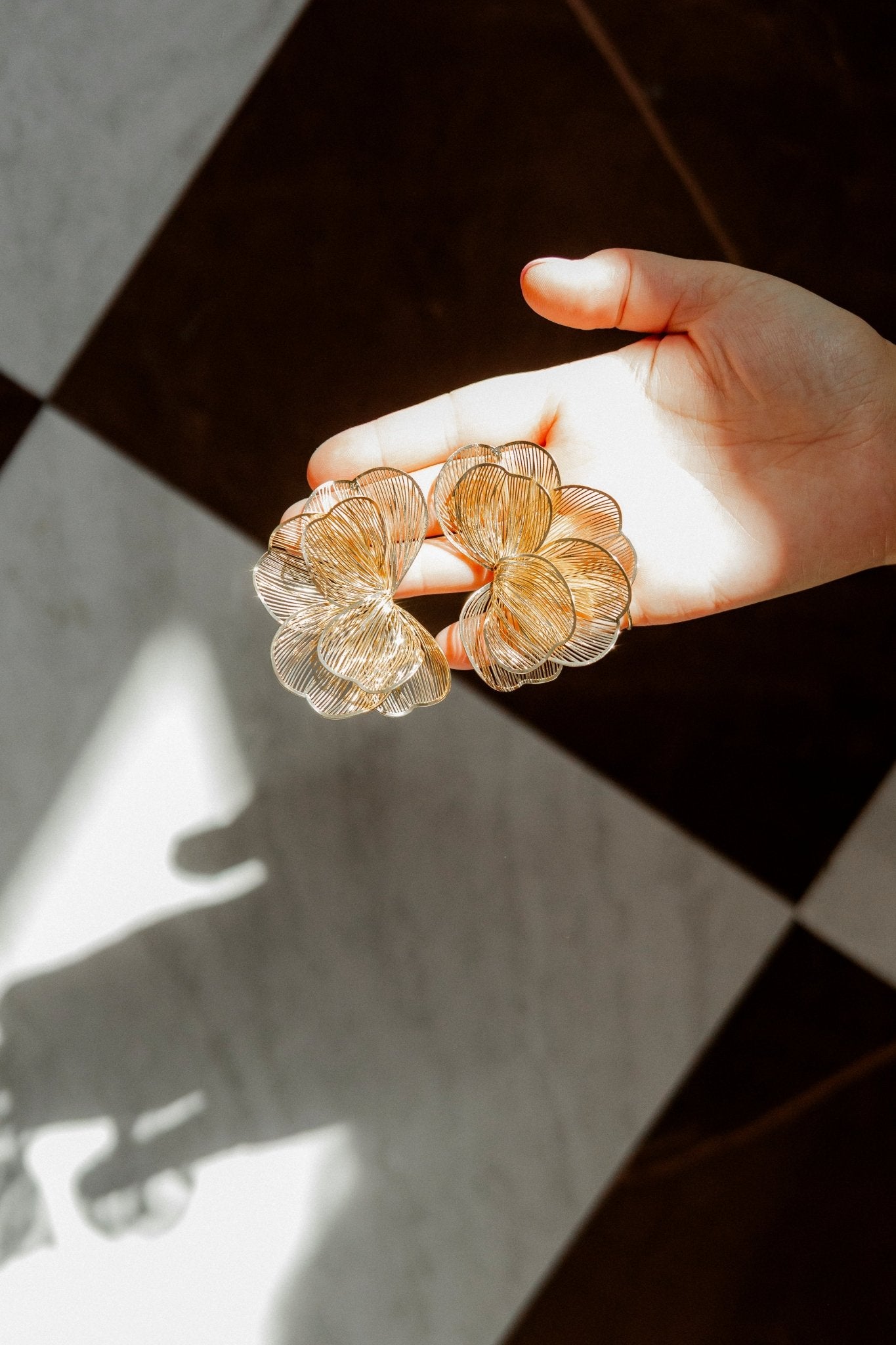 Amanda Flower Statement Earrings - Gold - LINNY CO WholesaleMetals