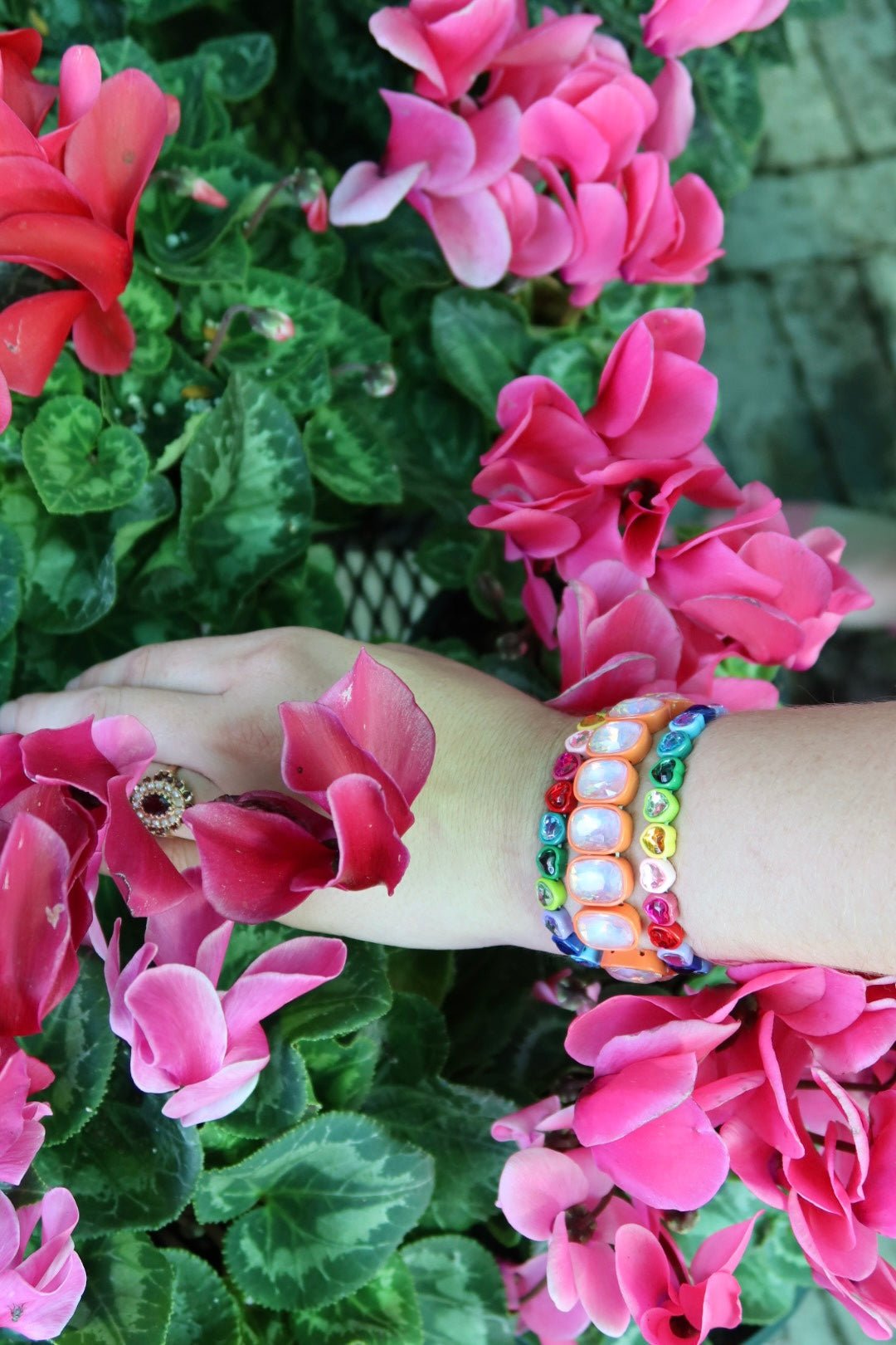 Bracelet - Candy Gem Oval Coral - Shop LINNY CO
