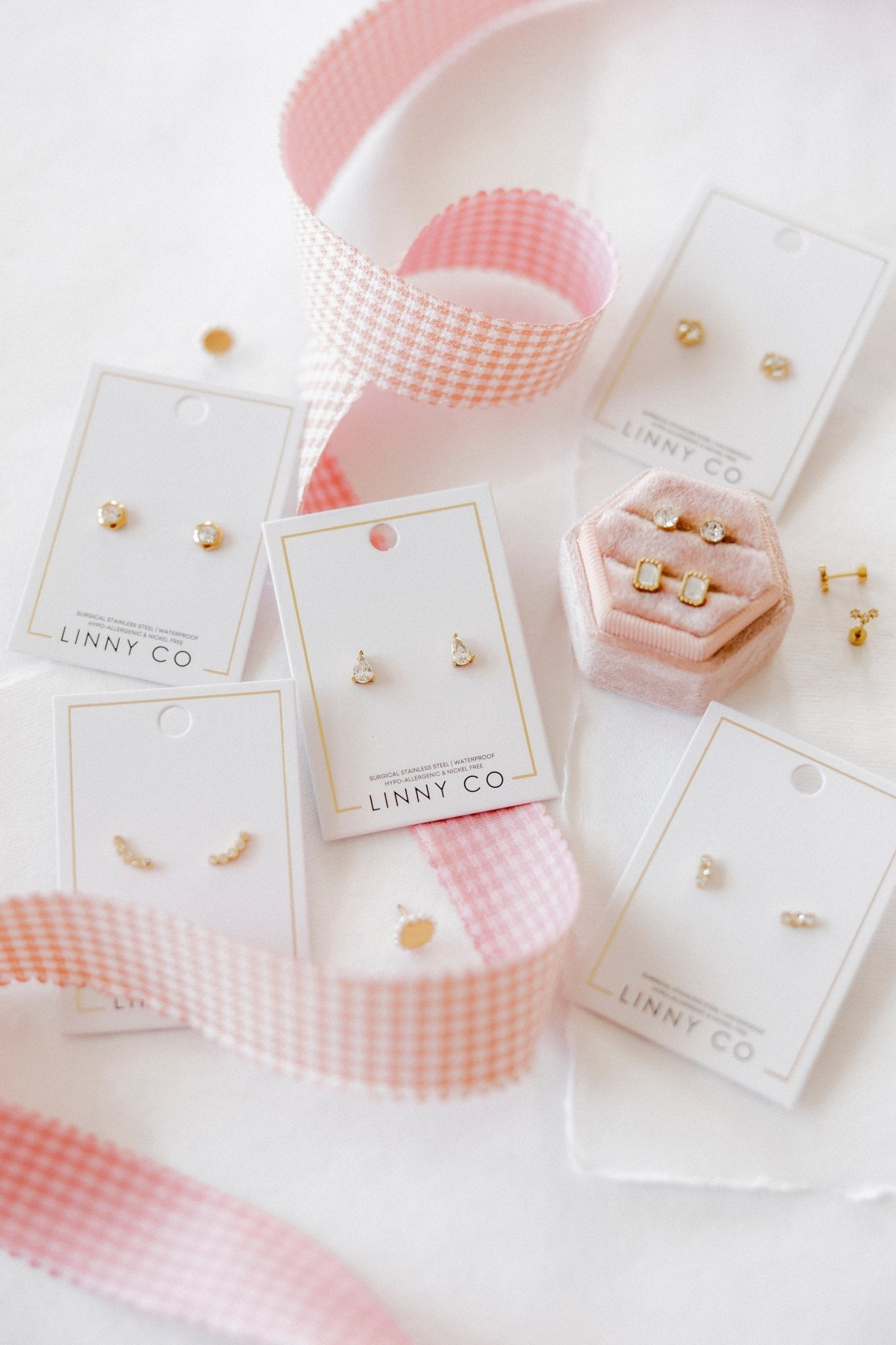 Screwback Stud Earrings - Madison Gold Clear - LINNY CO WholesaleStuds