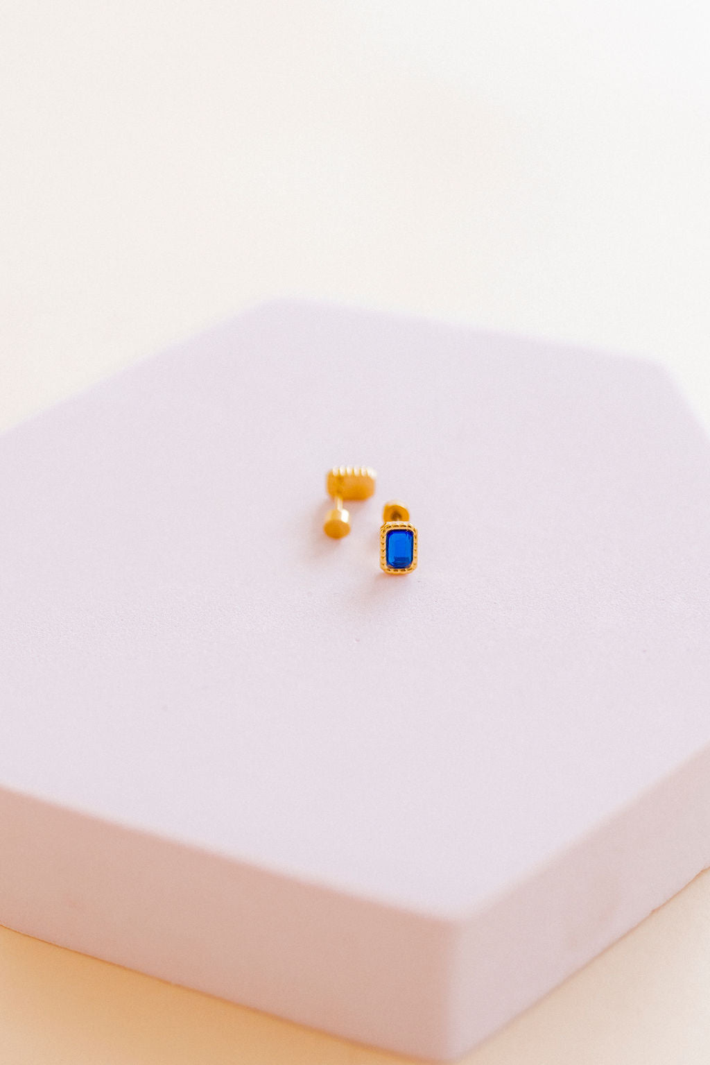 Screwback Stud Earrings - Madison Sapphire - LINNY CO WholesaleStuds