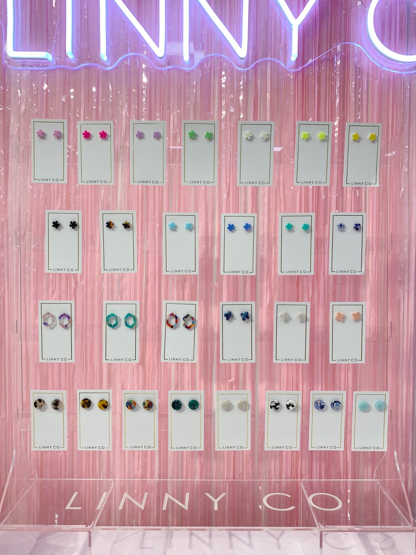 LINNY CO Jewelry Display