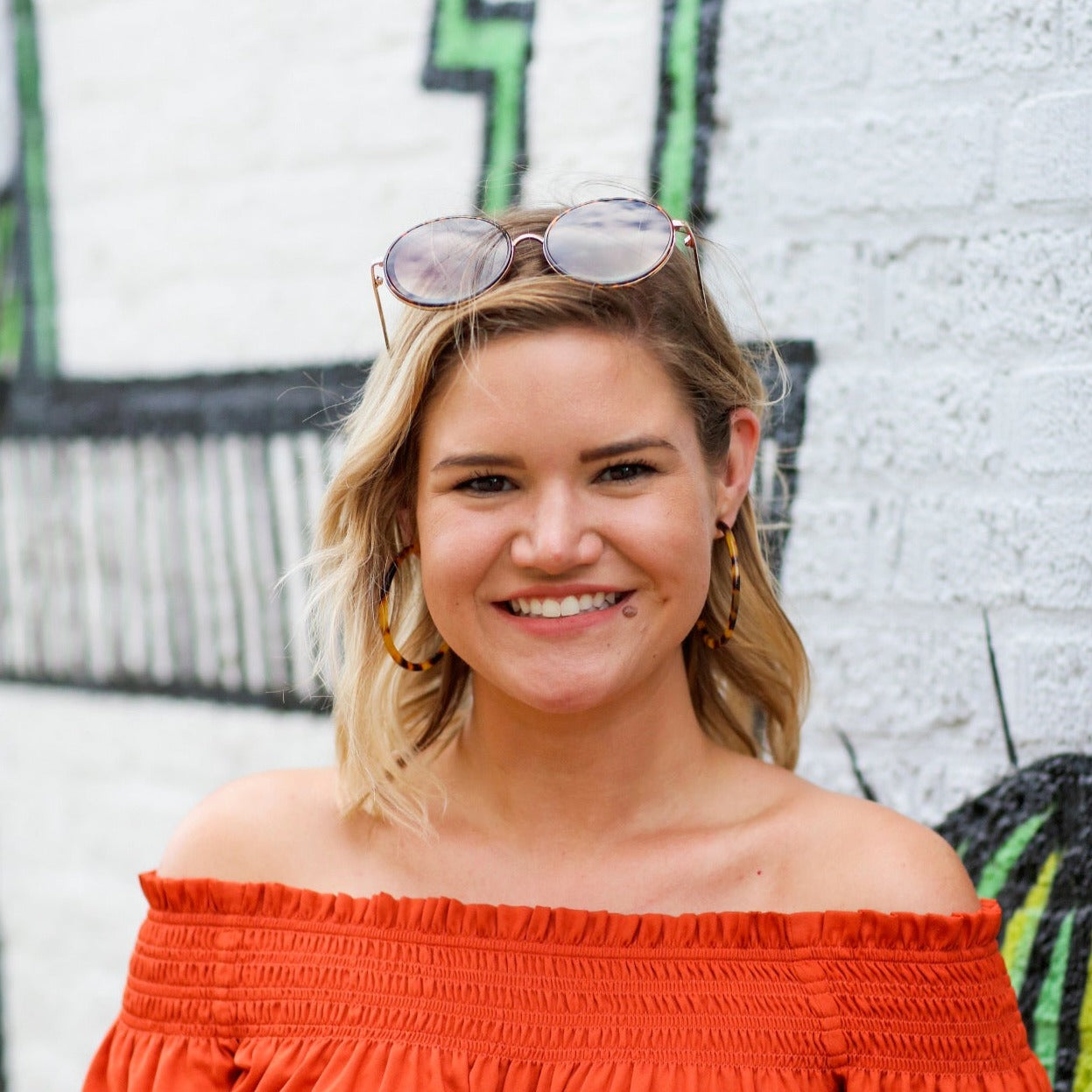 Holly Mega Hoop Earrings - Brown Tortoise