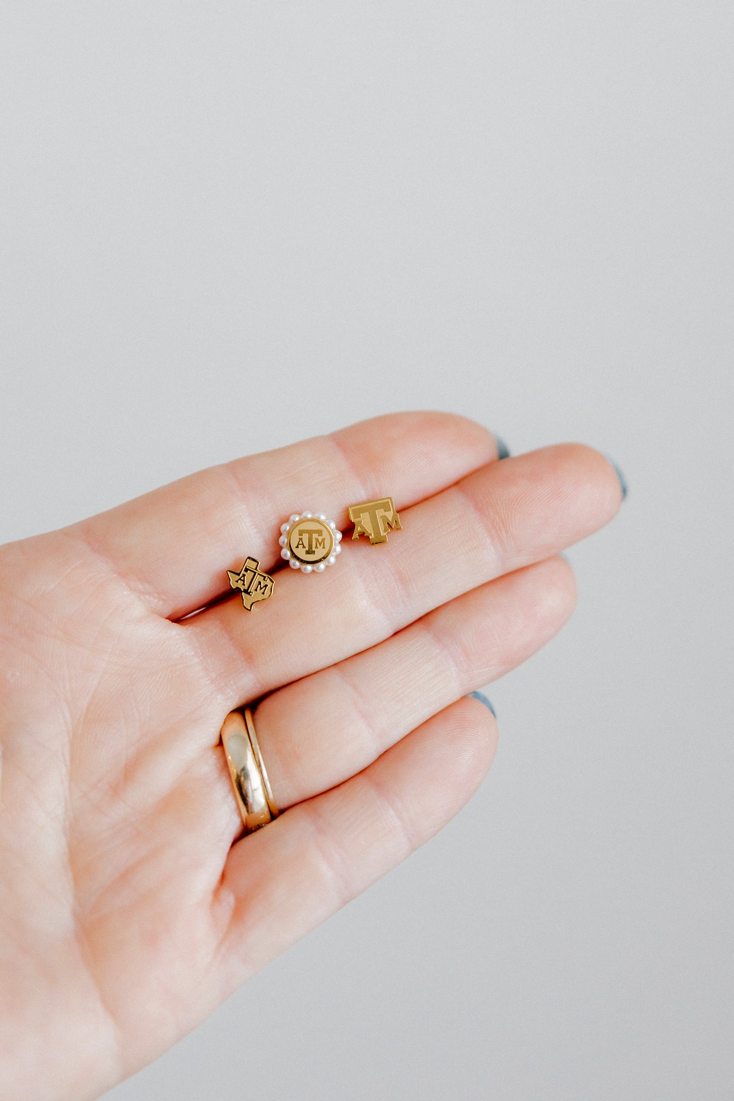 Screwback Stud Earrings - Texas A&M State Logo Gold