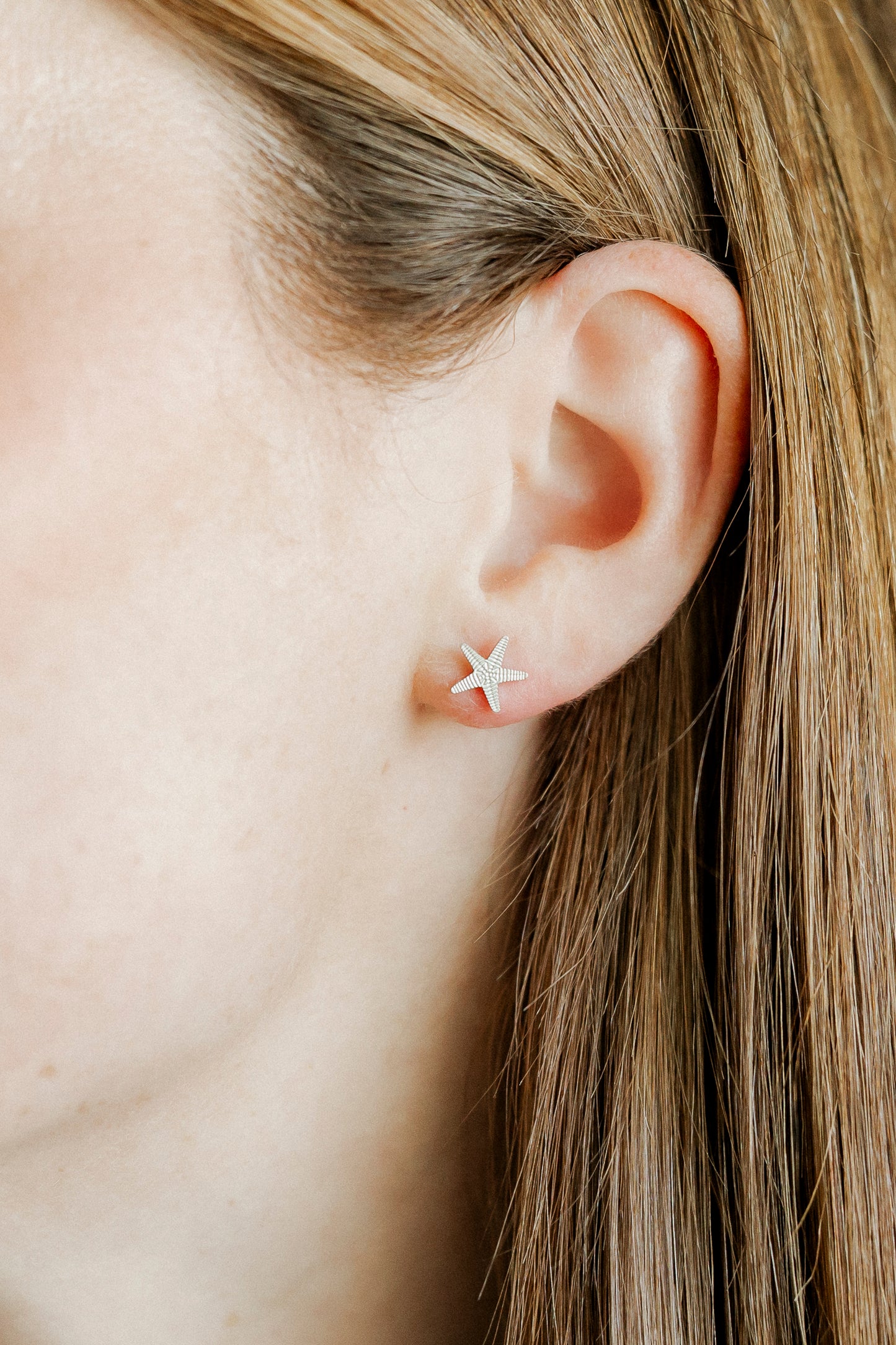 Screwback Stud Earrings - Starfish Silver