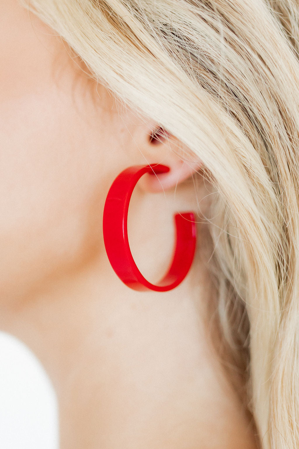 Ashley - Medium Hoop - True Red - Earrings