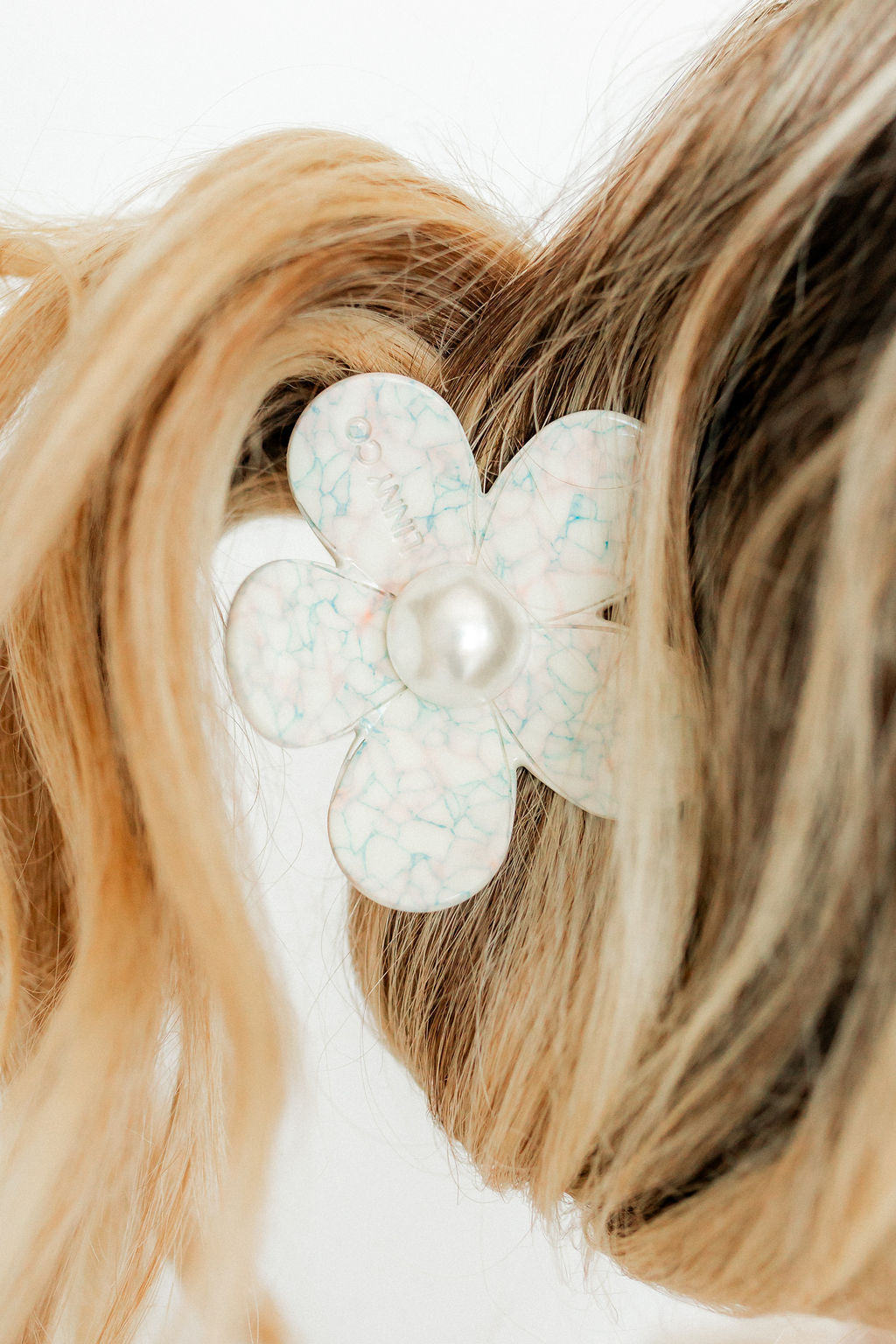 Hair Clip - Gigi - Pearl Center - Coral Seas