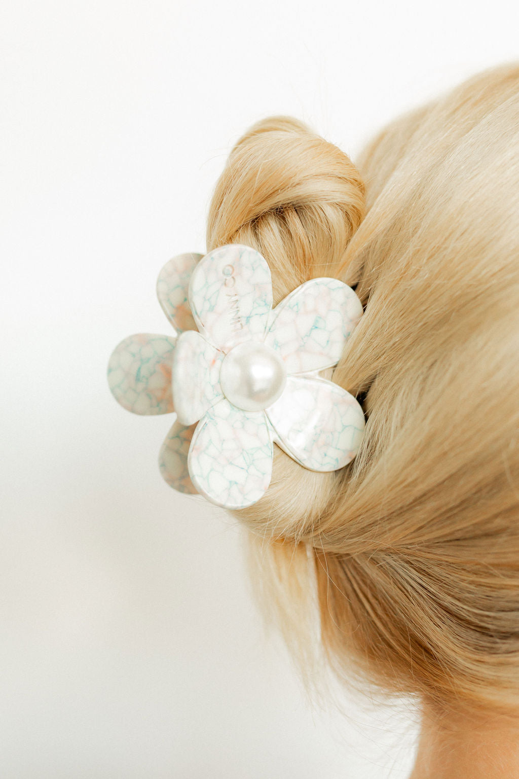 Hair Clip - Gigi - Pearl Center - Coral Seas