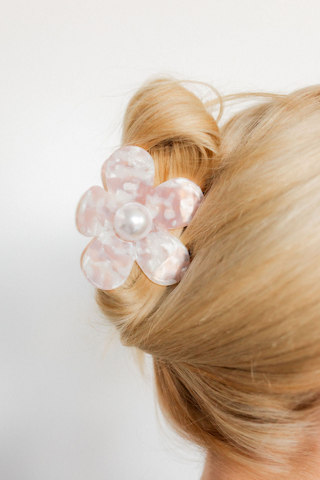 Hair Clip - Gigi - Pearl Center - Blush