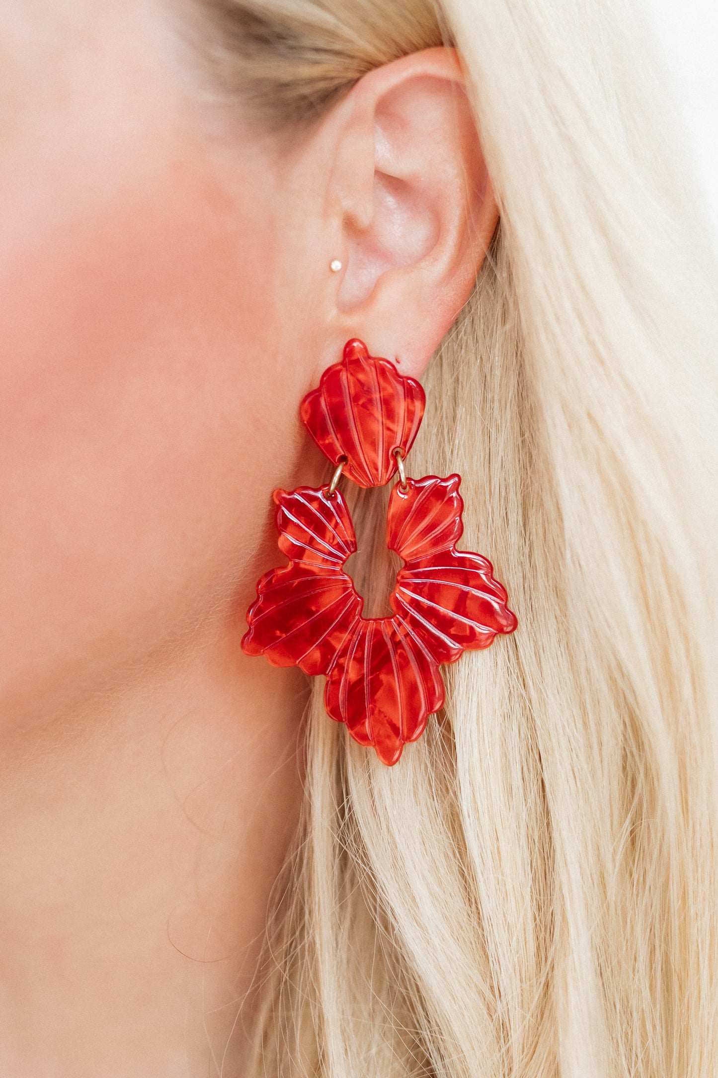 Michelle - Pearlized Red - Earrings