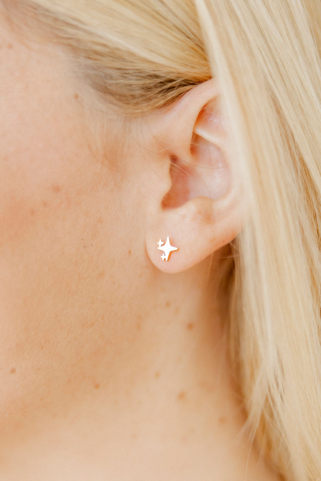 Screwback Stud Earrings - Estelle