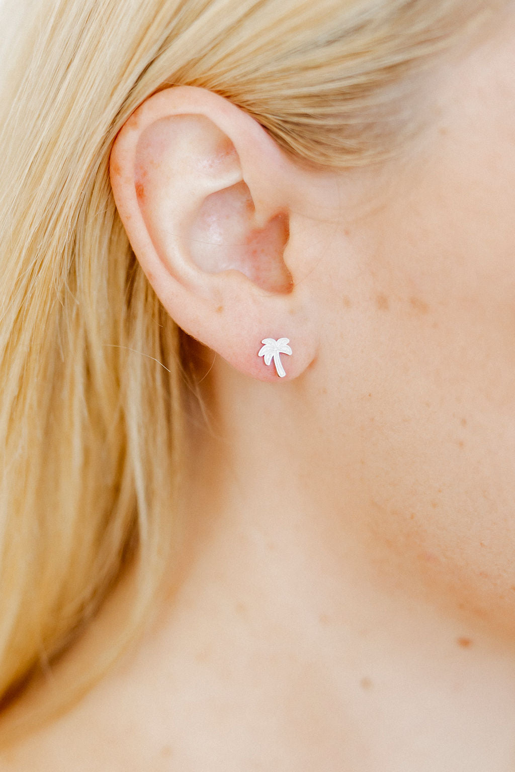 Screwback Stud Earrings - Palm Tree Silver