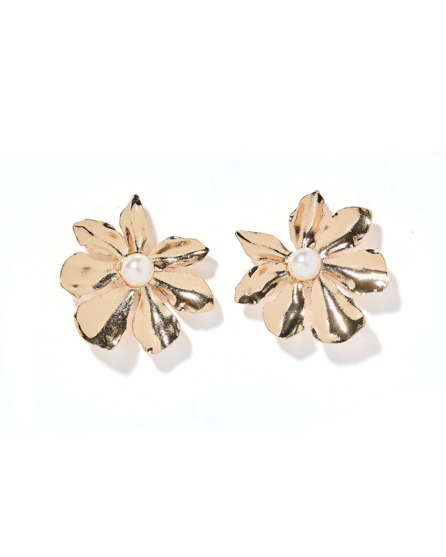Ainsley Gold Flower Earrings - LINNY CO WholesaleMetals