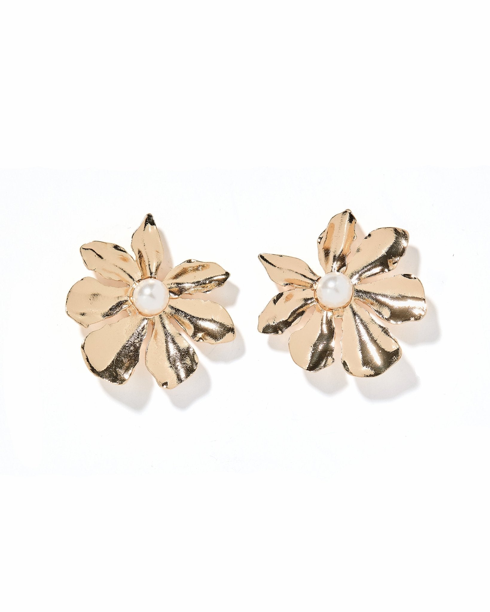 Ainsley Gold Flower Earrings - LINNY CO WholesaleMetals