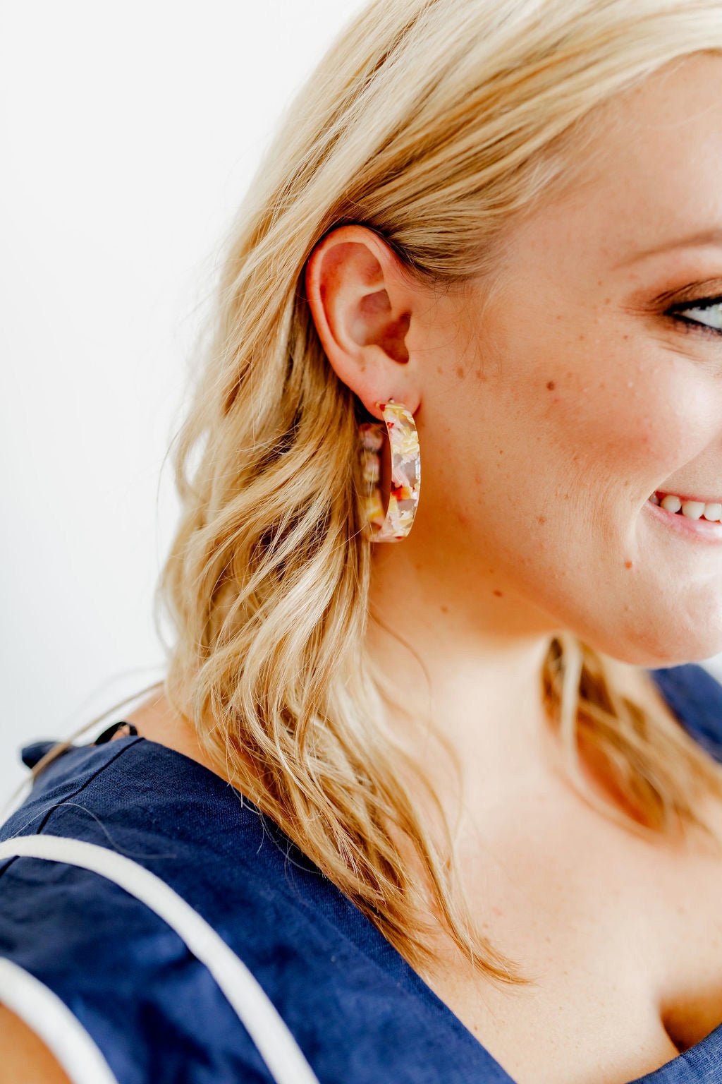 Ashley - Medium Hoop - Autumn Bouquet - Earrings - LINNY CO WholesaleAcetate