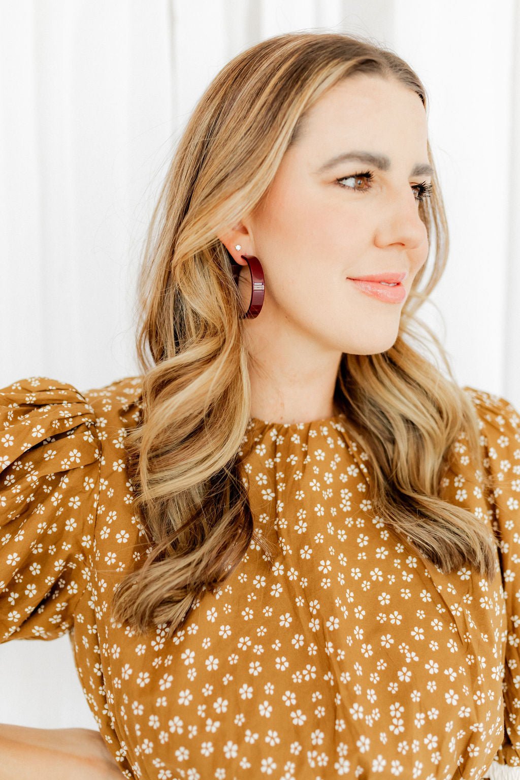 Ashley - Medium Hoop - Maroon - Earrings - LINNY CO WholesaleAcetate