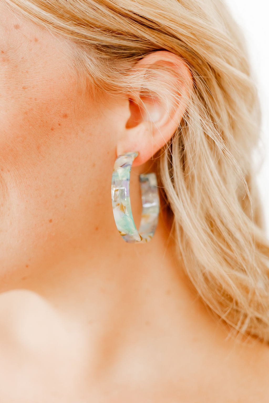 Ashley - Medium Hoop - Mother Ginger - Earrings - LINNY CO WholesaleAcetate