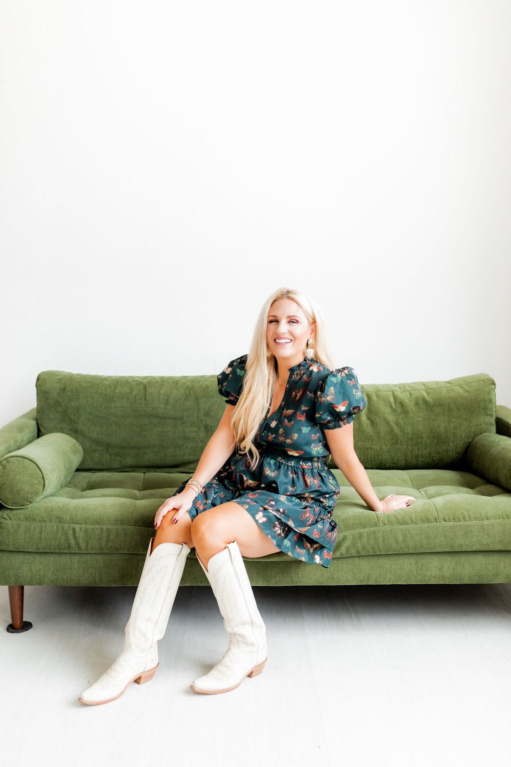 Fiona Statement Earrings - Pearl - LINNY CO WholesaleMetals