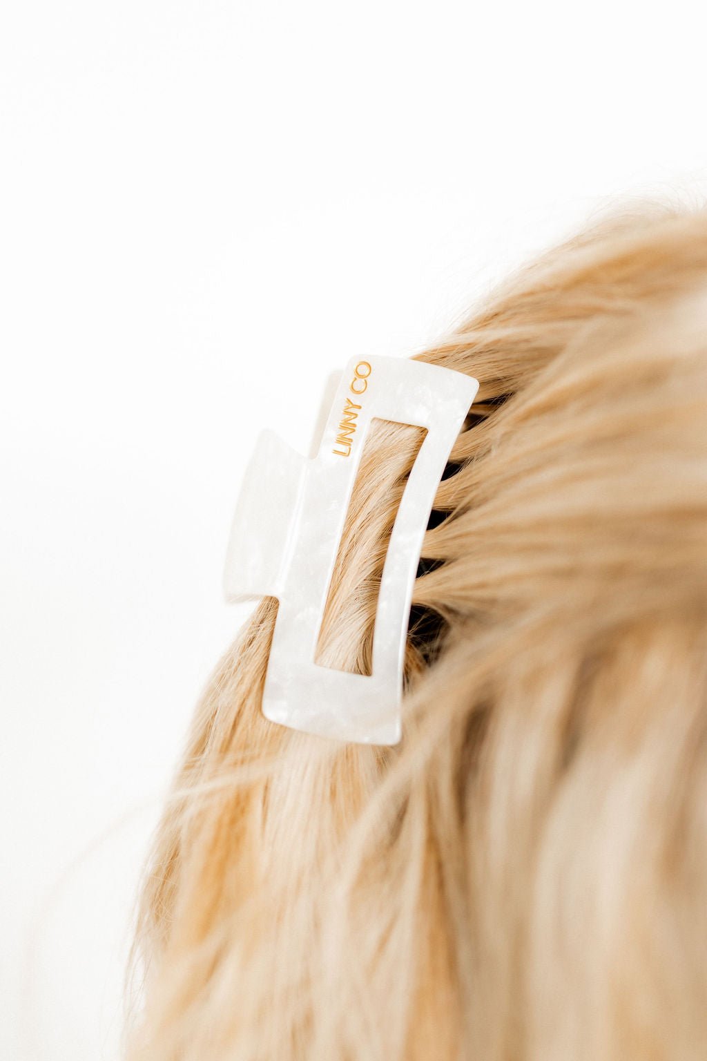 Hair Clip - Kimmy Pearl White - LINNY CO WholesaleHair Accessories