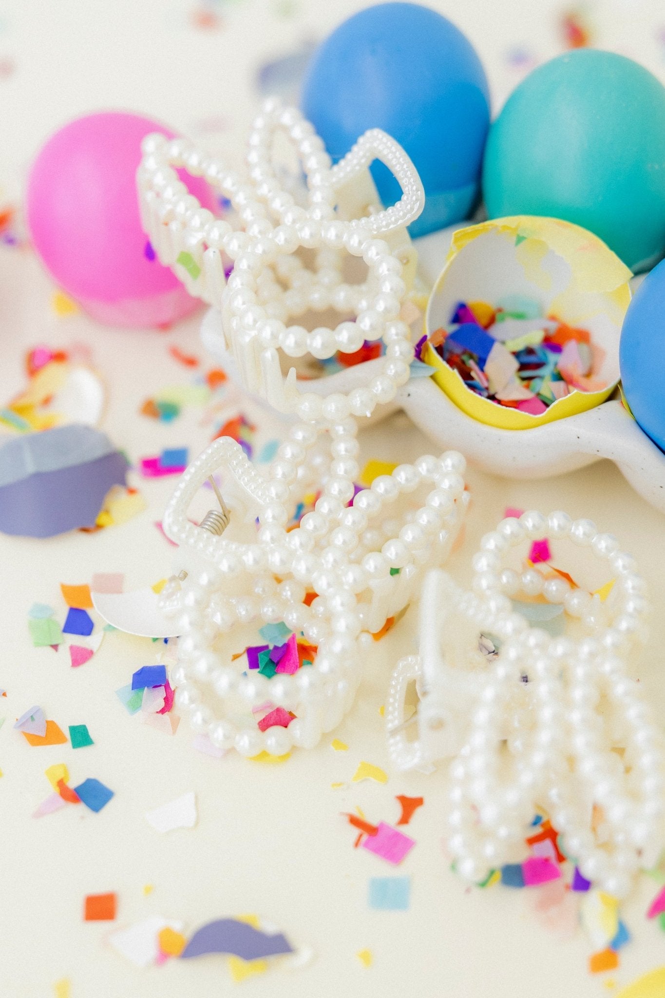 Hair Clip - Paris Pearl Bunny - LINNY CO WholesaleHair Accessories