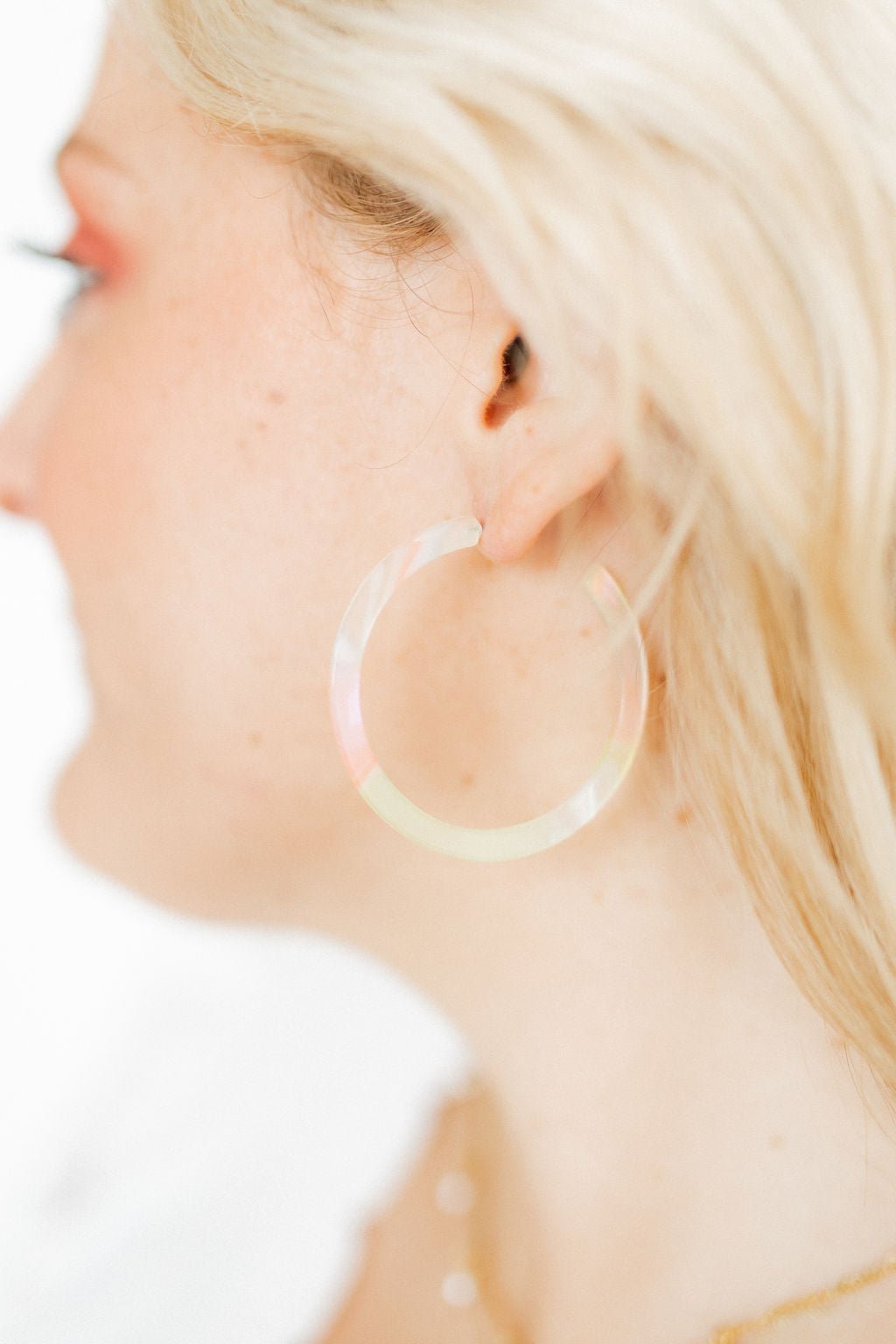 Holly Medium Hoop Earrings - Neon Punch - LINNY CO WholesaleAcetate