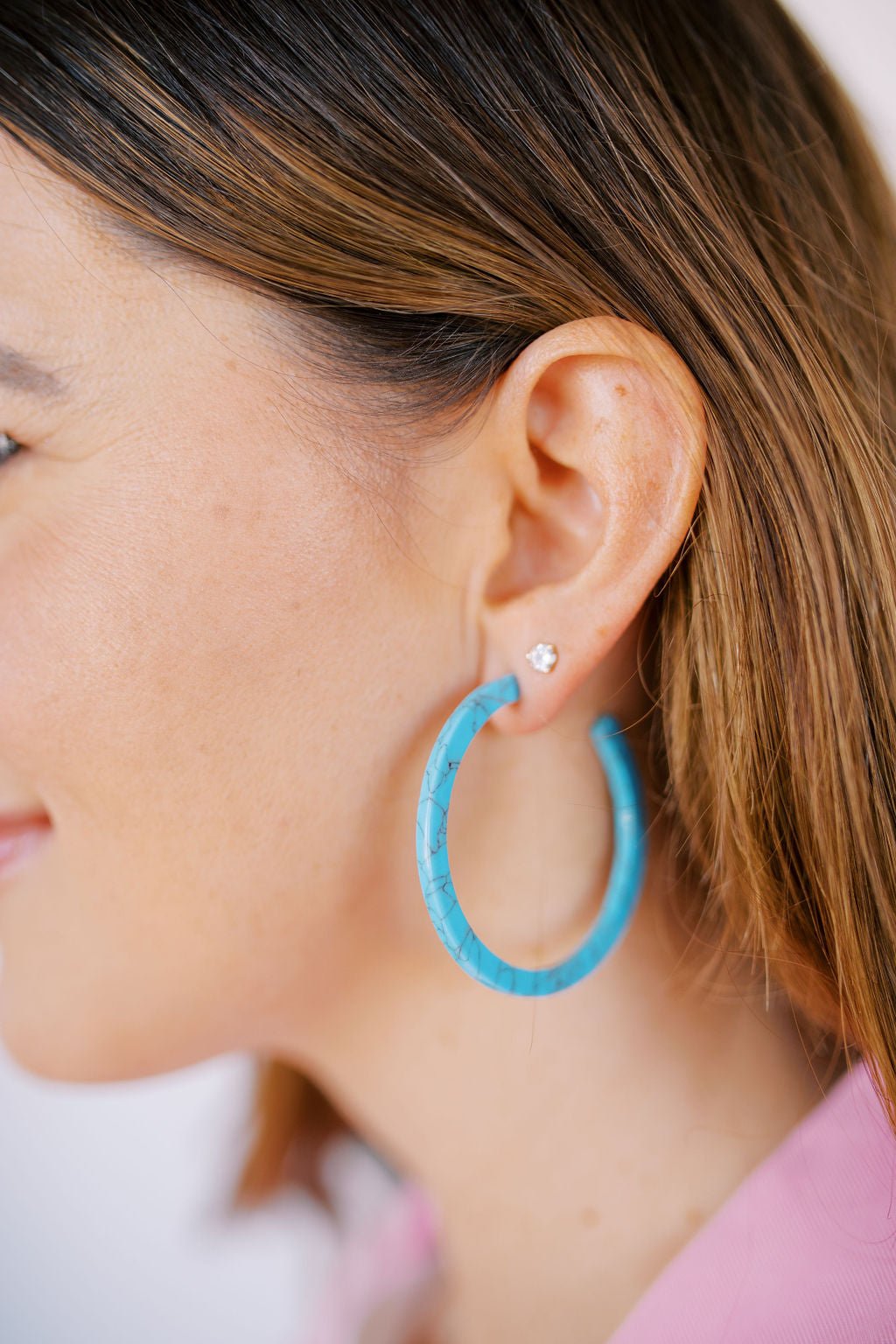 Holly Medium Hoop Earrings - Turquoise - LINNY CO WholesaleAcetate