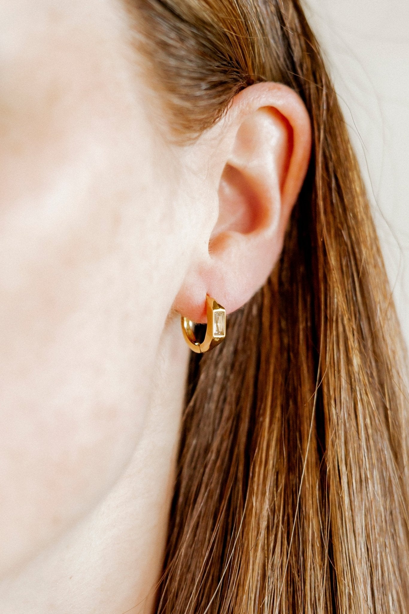 Huggie Earrings - Lottie Gold - LINNY CO WholesaleStuds