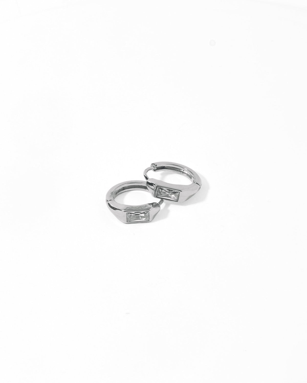 Huggie Earrings - Lottie Silver - LINNY CO WholesaleStuds