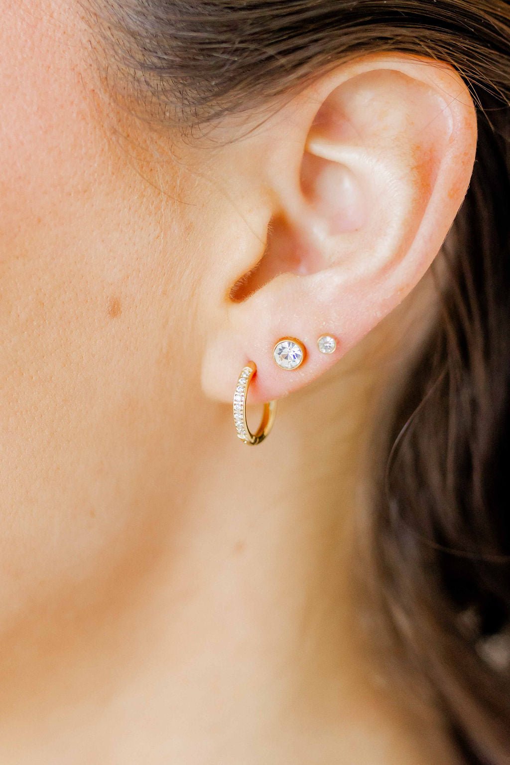 Huggie Earrings - Scarlett Hoop Gold 12mm CZ - LINNY CO WholesaleMetals
