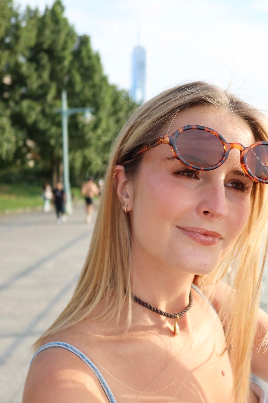 Huggie Earrings - Scarlett Hoop Gold 8mm CZ - LINNY CO WholesaleMetals