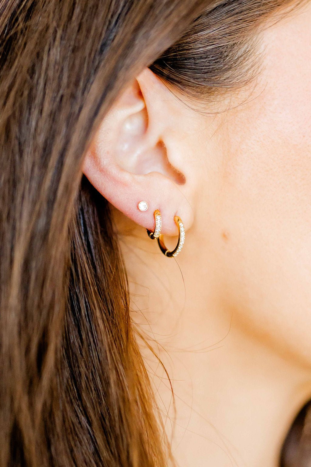 Huggie Earrings - Scarlett Hoop Gold 8mm CZ - LINNY CO WholesaleMetals