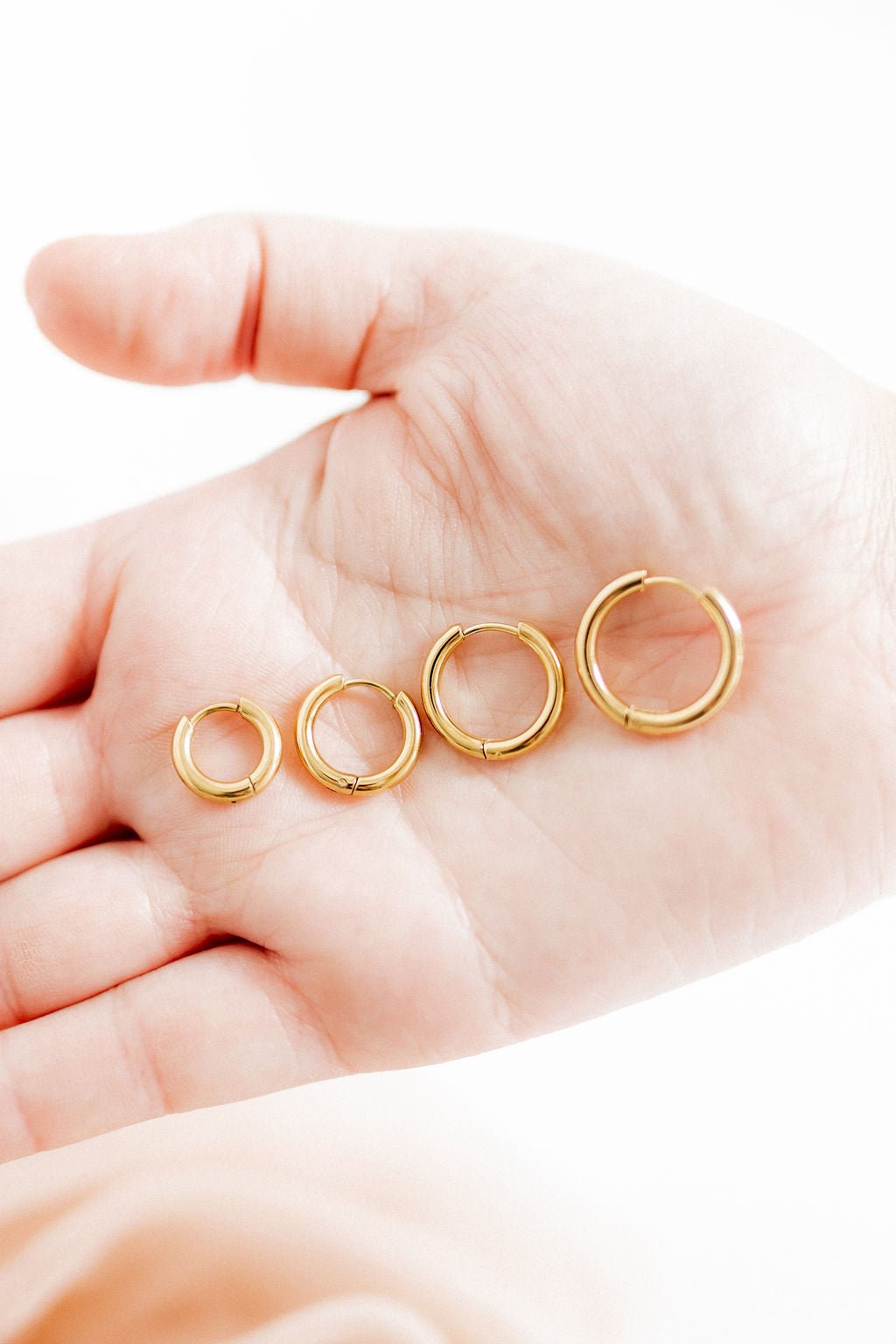 Huggie Earrings - Scarlett Hoop Gold 8mm - LINNY CO WholesaleMetals