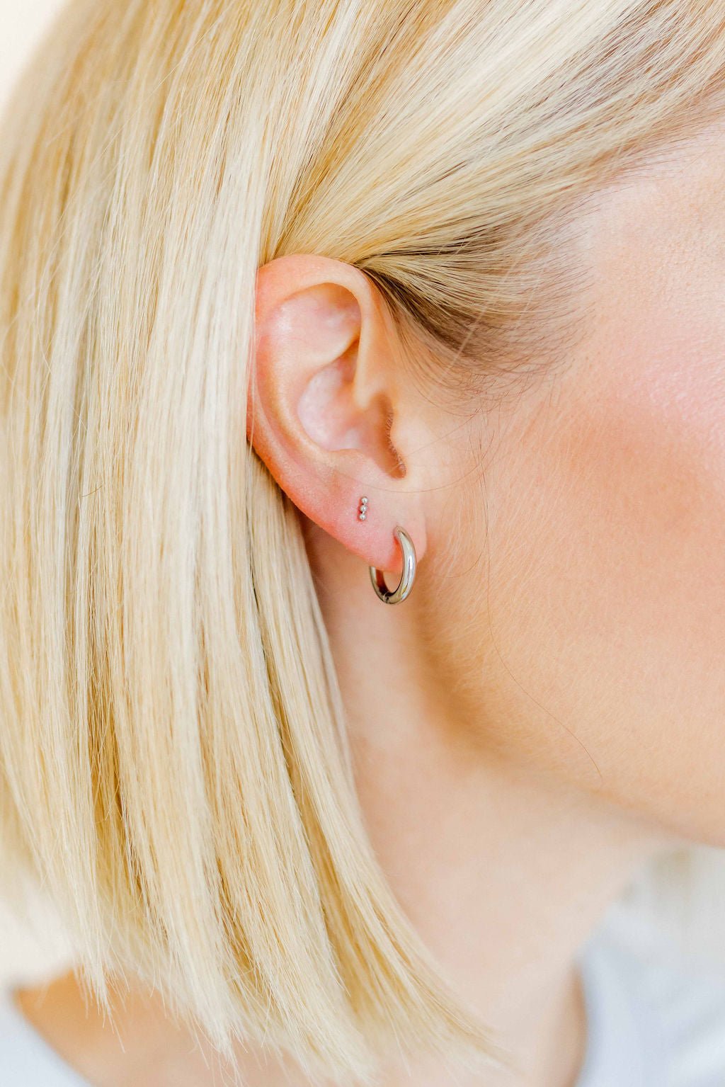 Huggie Earrings - Scarlett Hoop Silver 10mm - LINNY CO WholesaleMetals