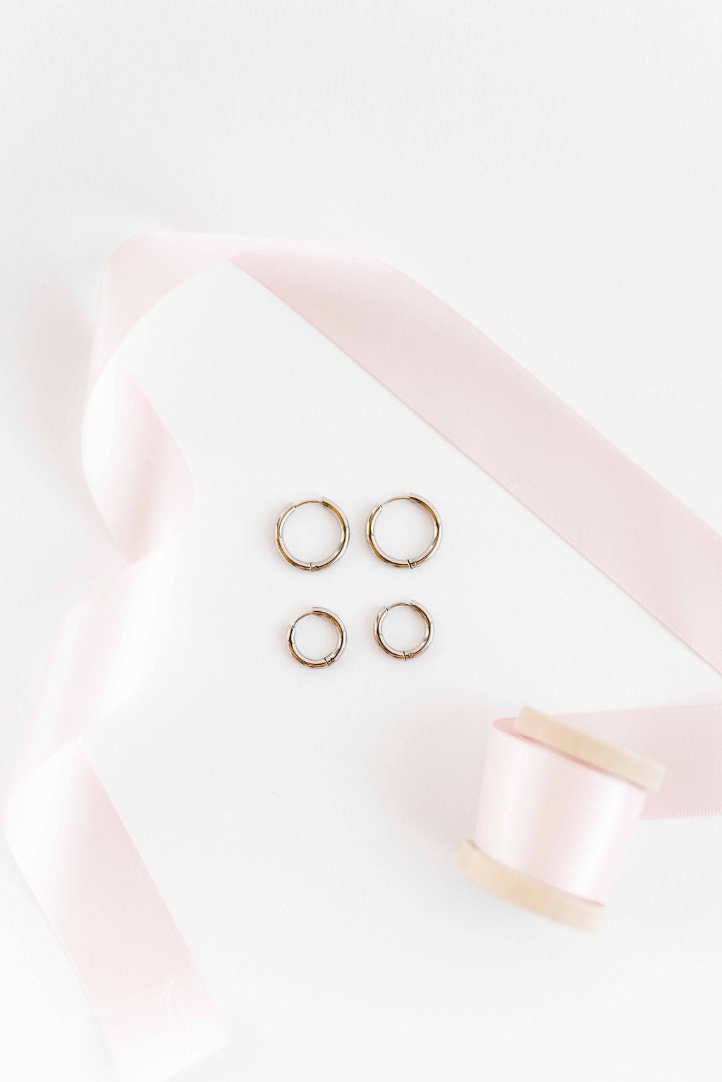 Huggie Earrings - Scarlett Hoop Silver 14mm - LINNY CO WholesaleMetals