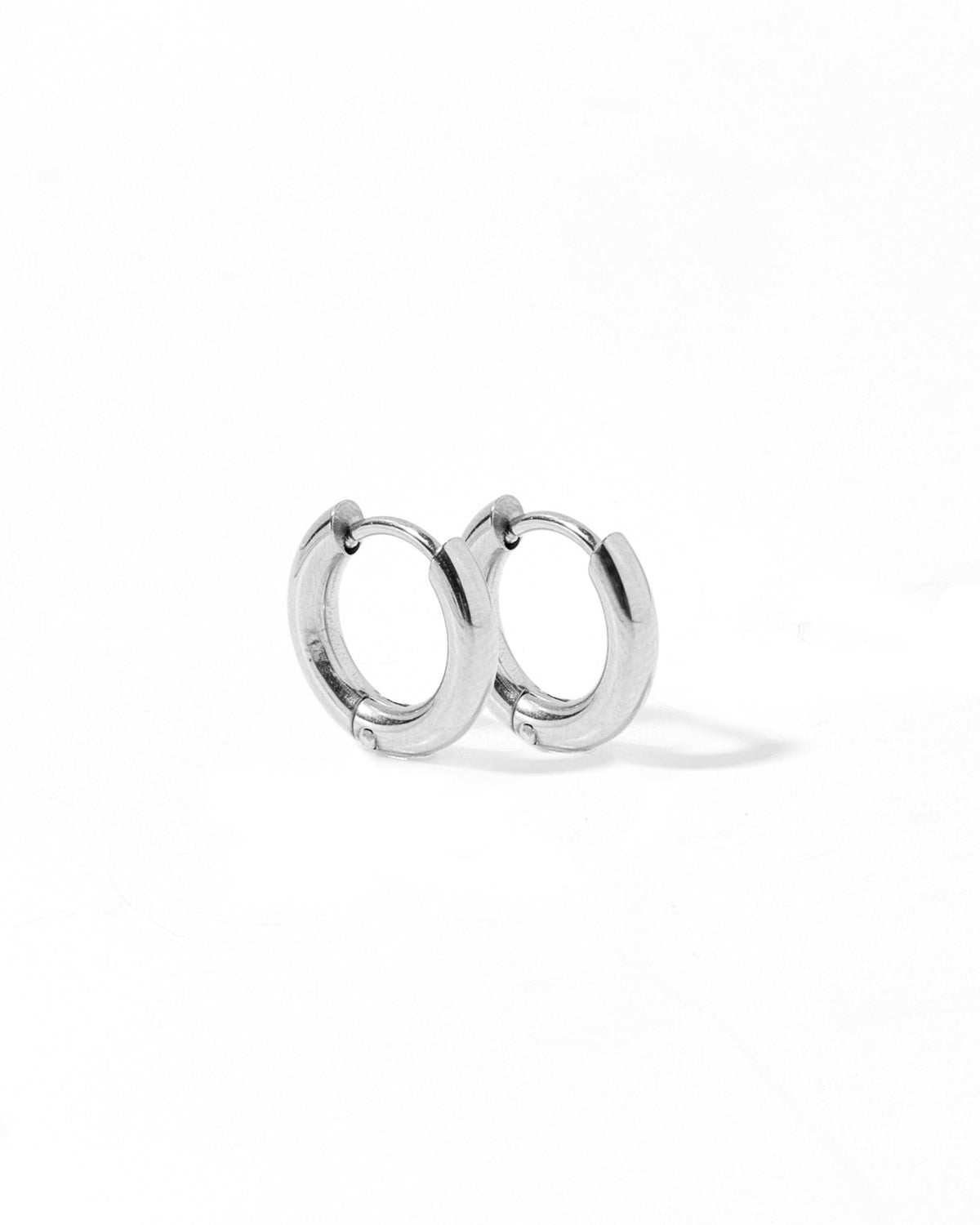 Huggie Earrings - Scarlett Hoop Silver 8mm - LINNY CO WholesaleMetals