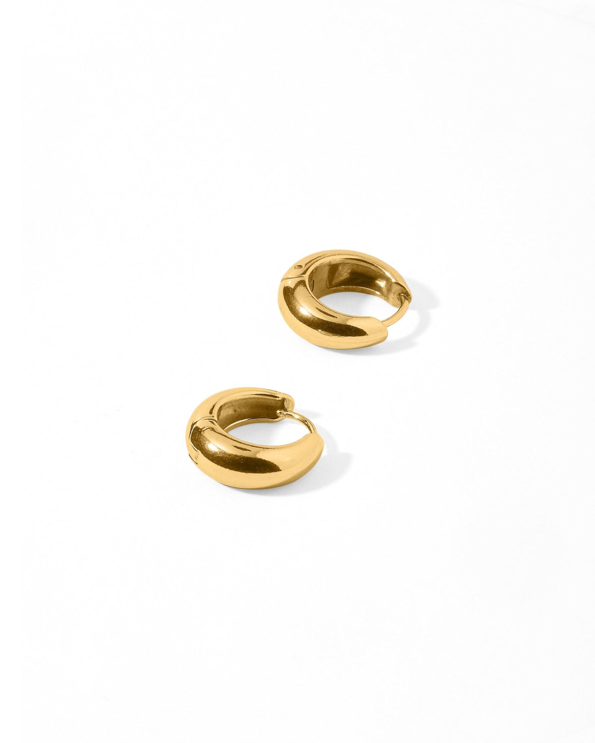 Huggie Earrings - Sunday Hoop Gold 10mm - LINNY CO WholesaleMetals